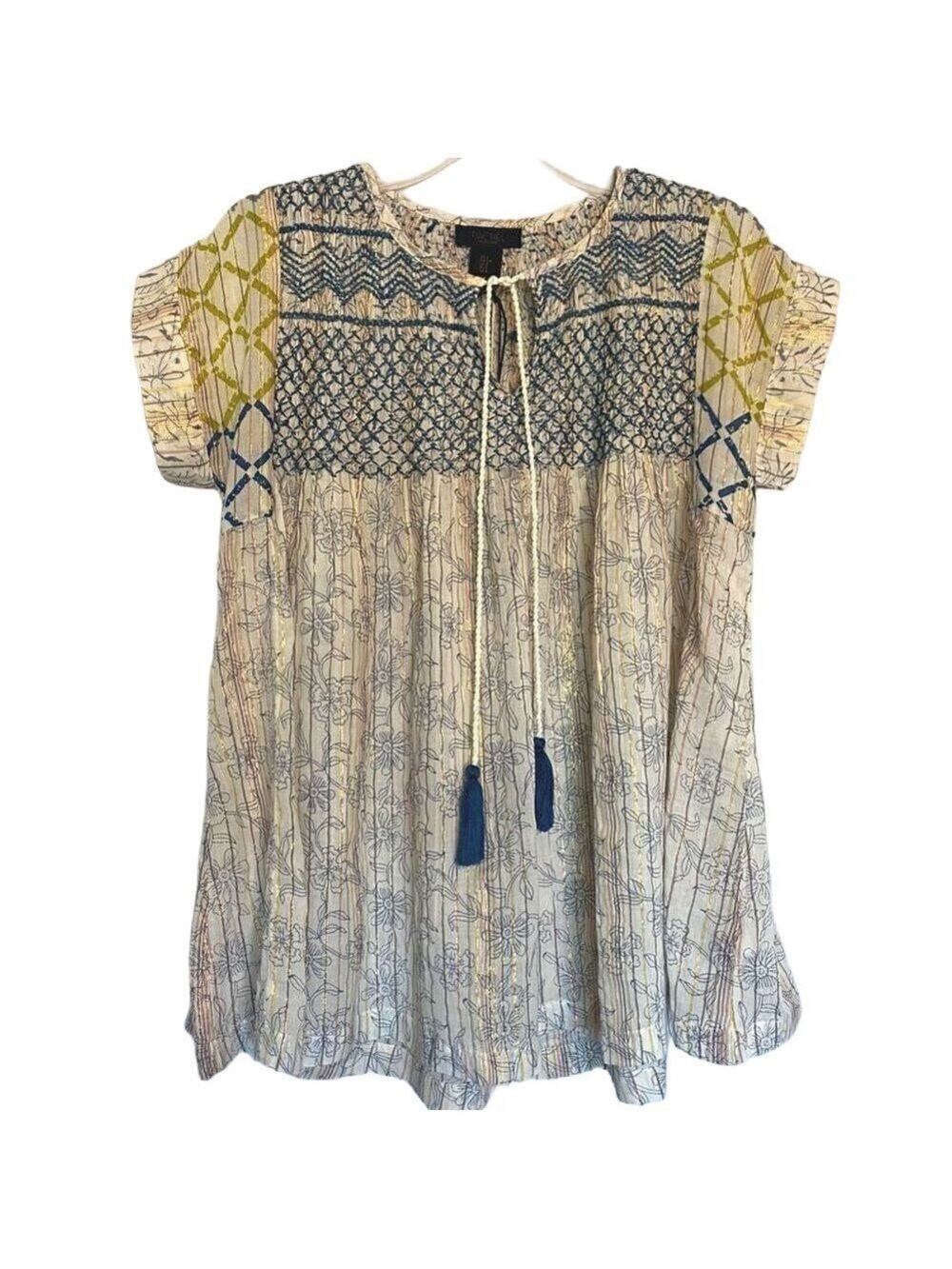 NWT Rachel Roy Women's Blue/Pink Embroidered Size Small Short Sleeve Top